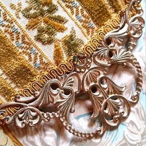 VTG NEEDLEPOINT TAPESTRY BELL PULL!